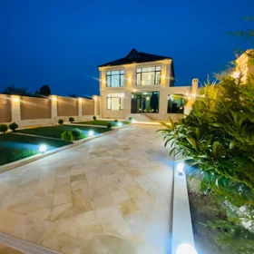 In nan 300.0 m² house with 6.0 rooms is for sale - Image 9