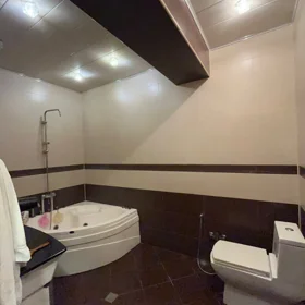 In Baku 100.0 m² apartment is for sale - Image 6