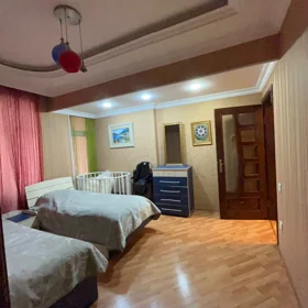 In Baku 100.0 m² apartment is for sale - Image 8