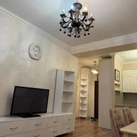 In Baku 70.0 m² apartment is for rent - Image 6