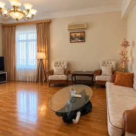 In Baku 120.0 m² apartment is for rent - Image 3