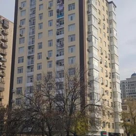 In Baku 185.0 m² apartment is for rent - Image 4