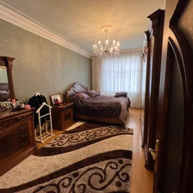 In Baku 185.0 m² apartment is for rent - Image 9