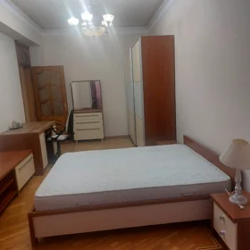 In Baku 130.0 m² apartment is for rent - Image 9