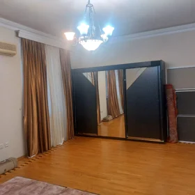 In Baku 130.0 m² apartment is for rent - Image 10