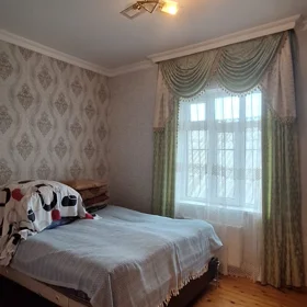 In Baku 110.0 m² house with 4.0 rooms is for sale - Image 2