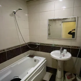 In Baku 82.0 m² apartment is for rent - Image 6