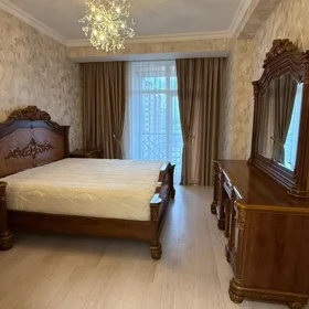 In Baku 61.0 m² apartment is for sale - Image 10
