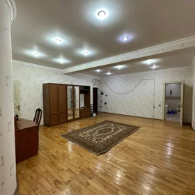 In Baku 150.0 m² apartment is for rent - Image 8