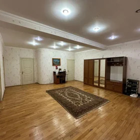 In Baku 150.0 m² apartment is for rent - Image 9