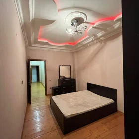 In Baku 130.0 m² apartment is for rent - Image 2