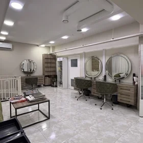 In Baku 220.0 m² commercial is for sale - Image 4