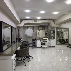 In Baku 220.0 m² commercial is for sale - Image 9