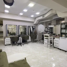 In Baku 220.0 m² commercial is for sale - Image 10