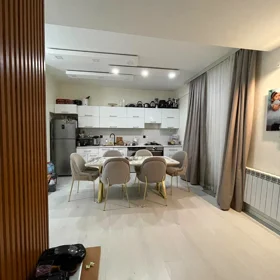 In Baku 67.0 m² apartment is for sale - Image 9