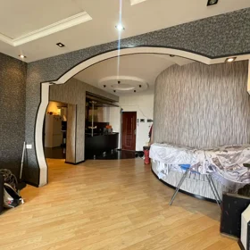 In Baku 125.0 m² apartment is for sale - Image 4