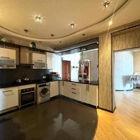 In Baku 125.0 m² apartment is for sale - Image 6