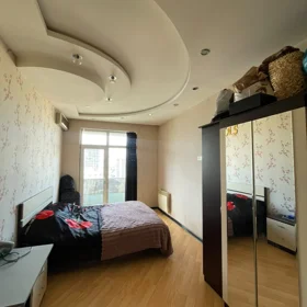 In Baku 125.0 m² apartment is for sale - Image 8