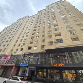 In Baku 108.0 m² apartment is for sale - Image 3