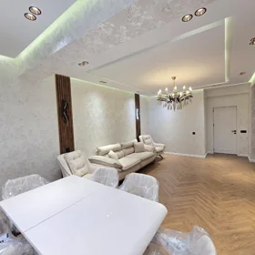 In Baku 108.0 m² apartment is for sale - Image 4