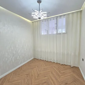 In Baku 108.0 m² apartment is for sale - Image 8