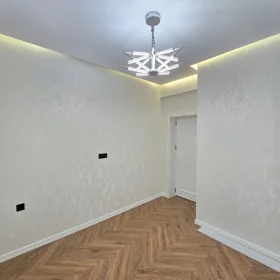In Baku 108.0 m² apartment is for sale - Image 9