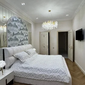 In Baku 150.0 m² apartment is for sale - Image 7