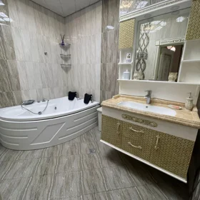 In Baku 180.0 m² apartment is for rent - Image 8