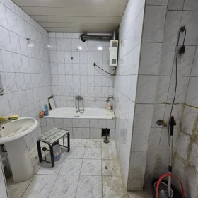 In Baku 100.0 m² commercial is for rent - Image 2