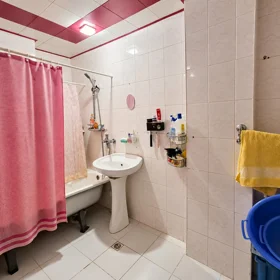 In Baku 110.0 m² apartment is for sale - Image 10
