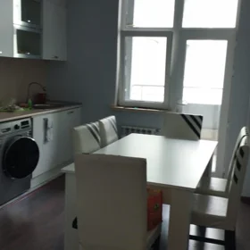 In Baku 80.0 m² apartment is for rent - Image 2