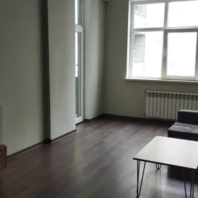 In Baku 80.0 m² apartment is for rent - Image 6