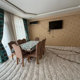 In Baku 140.0 m² apartment is for rent - Image 4