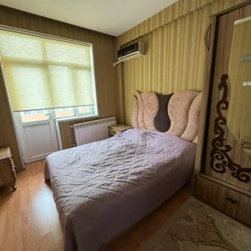 In Baku 140.0 m² apartment is for rent - Image 8