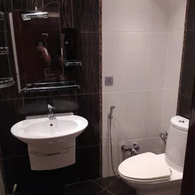 In Baku 225.0 m² apartment is for rent - Image 2