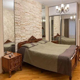 In Baku 135.0 m² apartment is for sale - Image 3