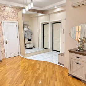 In Baku 135.0 m² apartment is for sale - Image 8