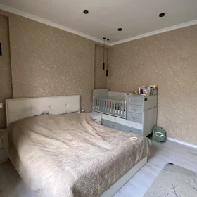 In Binəqədi rayonu 80.0 m² house with 3.0 rooms is for sale - Image 2