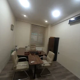 In Baku 25.0 m² office is for rent - Image 2