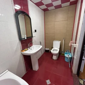 In Baku 65.0 m² apartment is for rent - Image 9