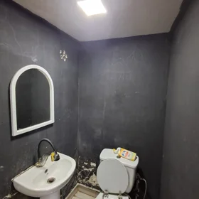 In Binəqədi rayonu 45.0 m² house with 1.0 rooms is for sale - Image 4