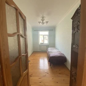 In Səbail rayonu 200.0 m² house with 5.0 rooms is for rent - Image 4