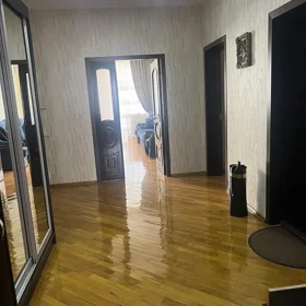 In Baku 140.0 m² apartment is for rent - Image 7