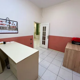 In Baku 100.0 m² commercial is for rent - Image 3