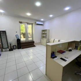 In Baku 100.0 m² commercial is for rent - Image 4