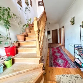 In nan 224.0 m² house with 8.0 rooms is for sale - Image 2