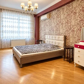 In Baku 138.0 m² apartment is for rent - Image 6