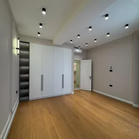 In Baku 153.0 m² apartment is for sale - Image 2