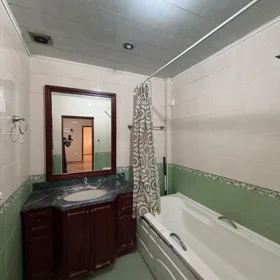 In Baku 118.0 m² apartment is for sale - Image 5