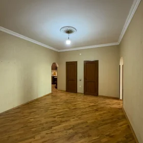In Baku 118.0 m² apartment is for sale - Image 9